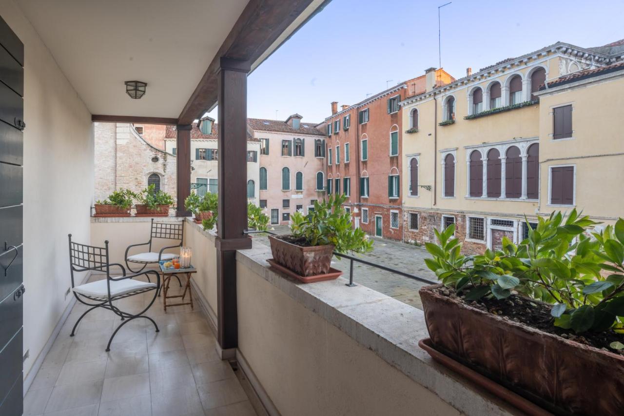 Garden Mansion With Private Mooring R&r Lejlighed